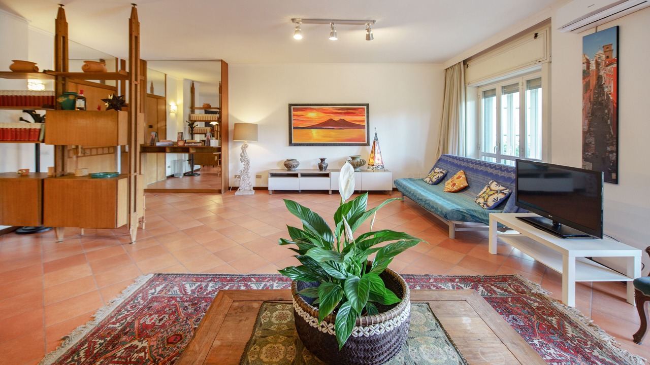 Photo of Livingroom in Naples City Centre