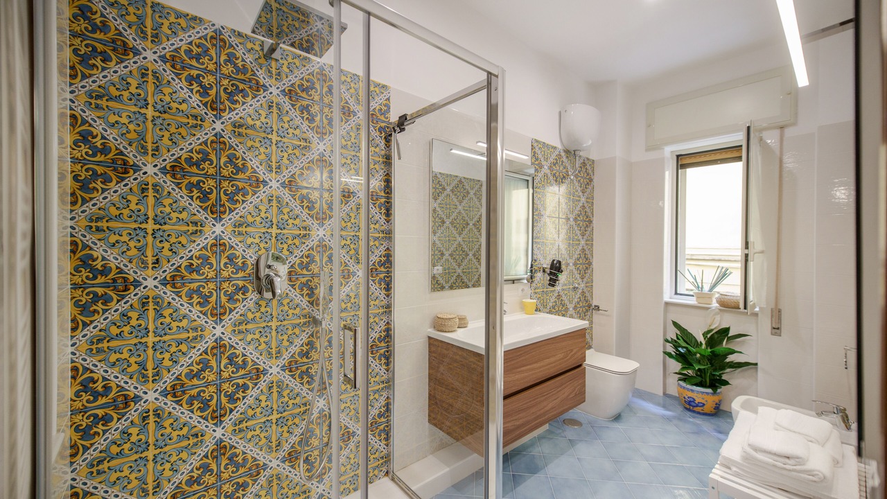 Photo of Bathroom in Naples City Centre