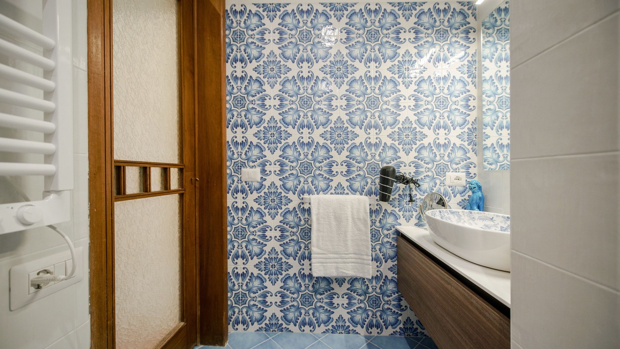 Photo of Bathroom in Naples City Centre