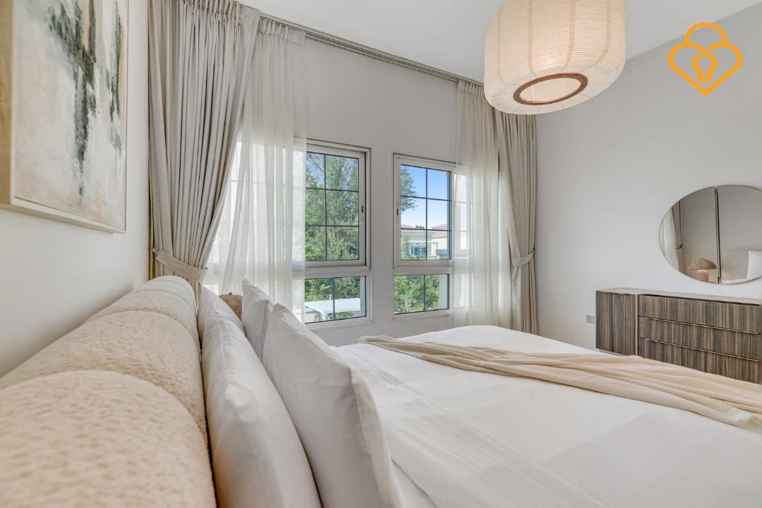 Photo of Bedroom in Jumeirah Village Triangle