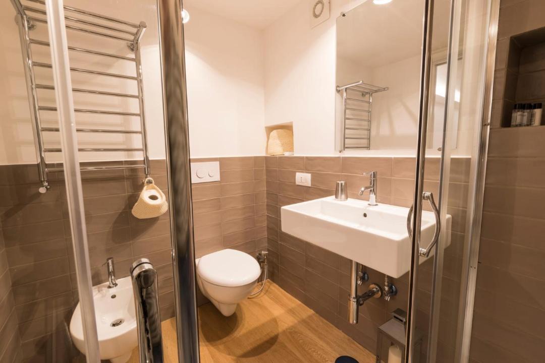 Photo of Bathroom in Quartieri Spagnoli