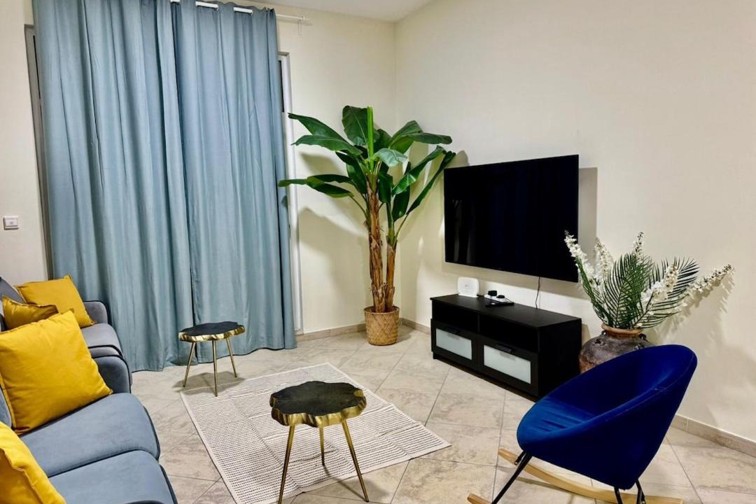 Photo of Livingroom in Motor City