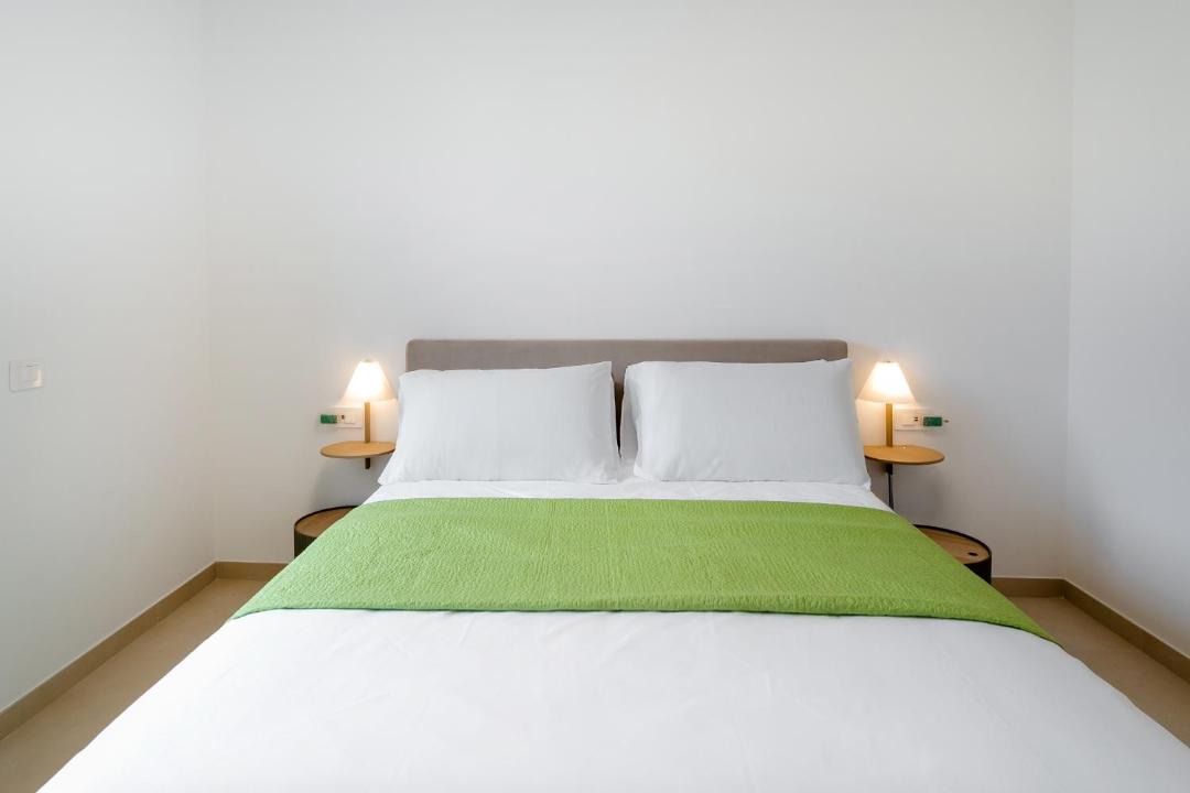 Photo of Bedroom in Meta