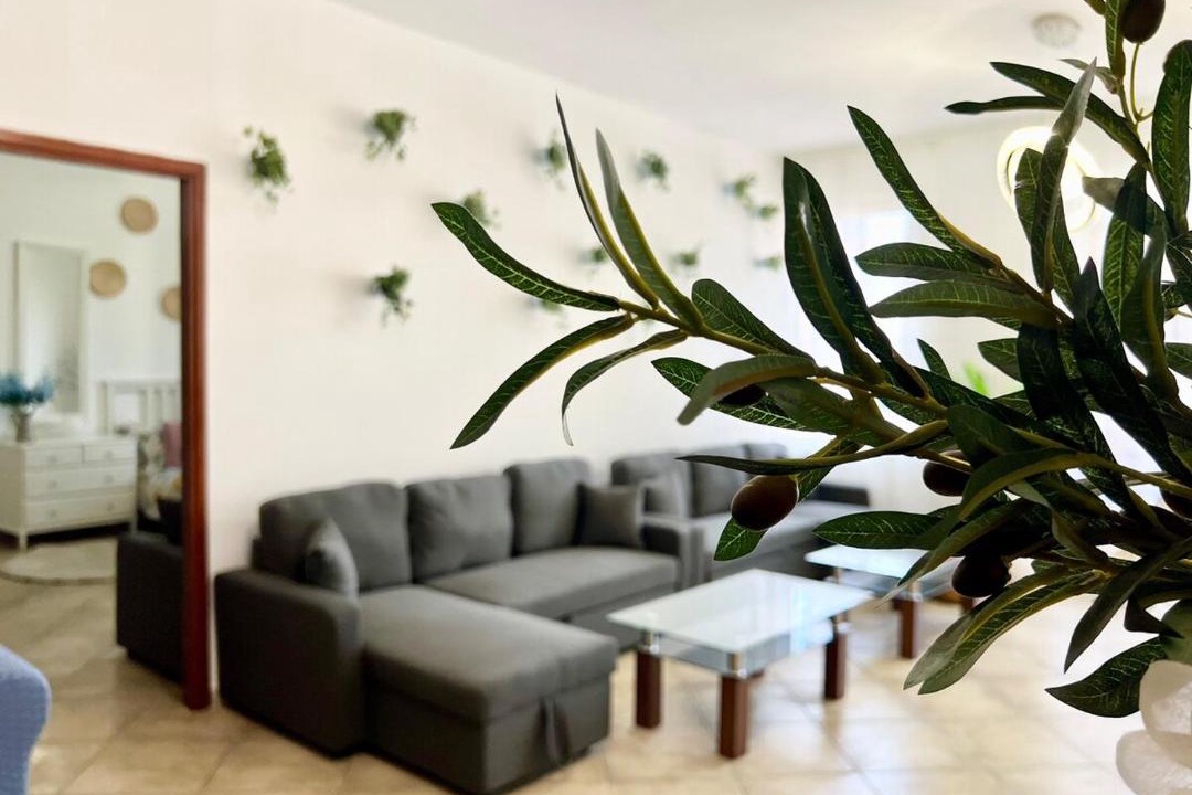 Photo of Livingroom in Motor City