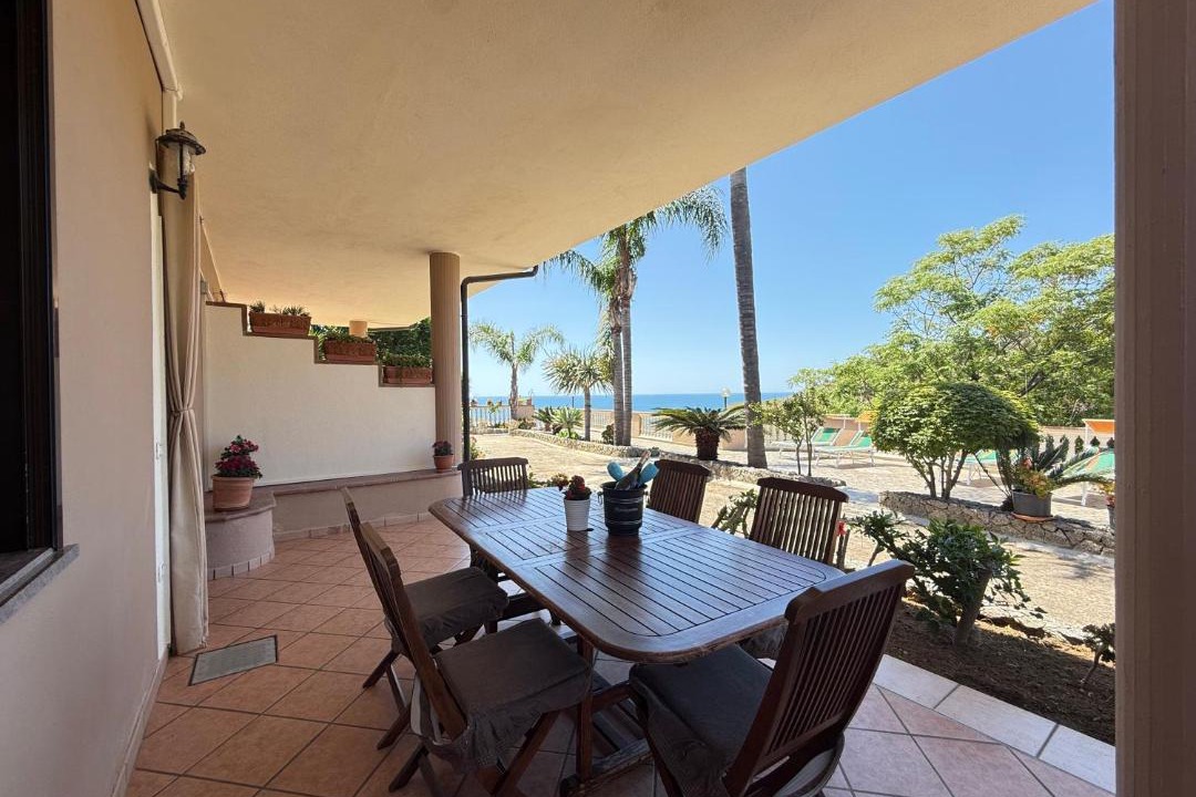 Photo of Patio Balcony in Ricadi