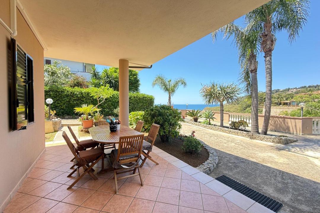 Photo of Patio Balcony in Ricadi
