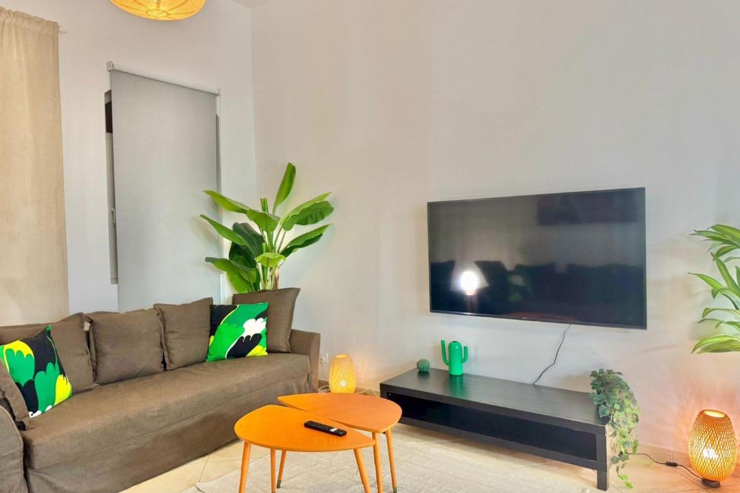 Photo of Livingroom in Motor City