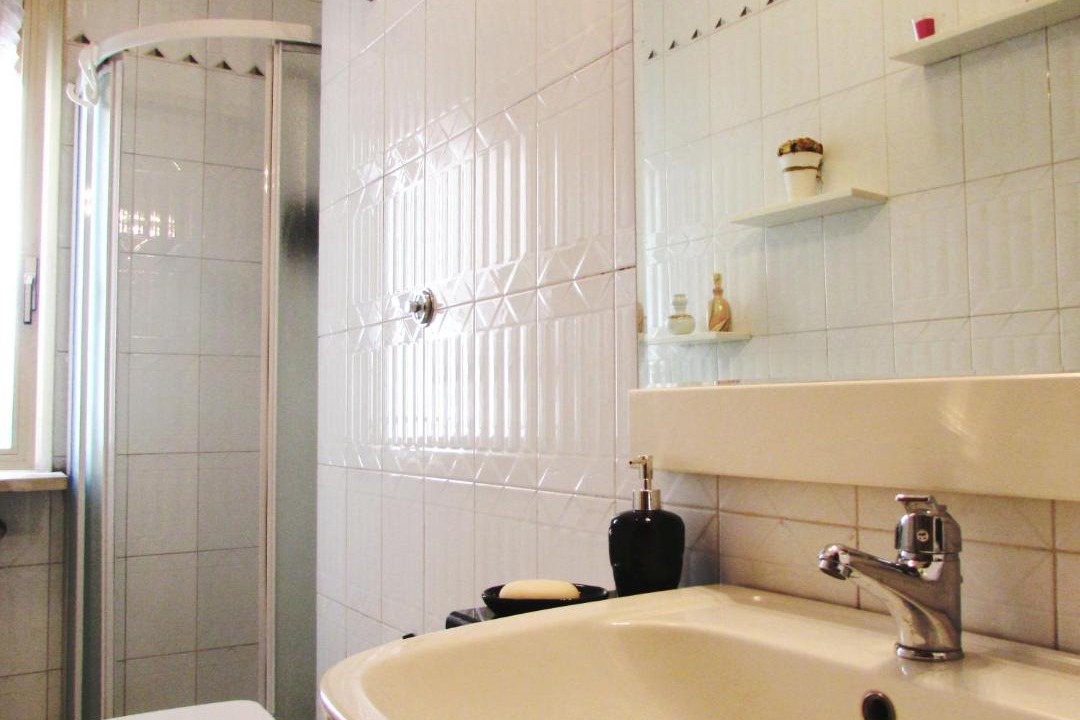 Photo of Bathroom in Naples City Centre