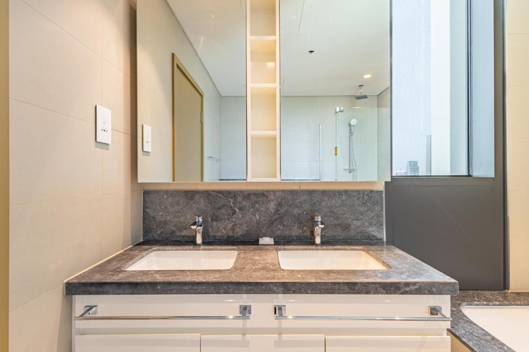 Photo of Bathroom in Za'abeel 2