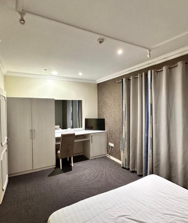 Photo of Bedroom in Al Muraqqabat