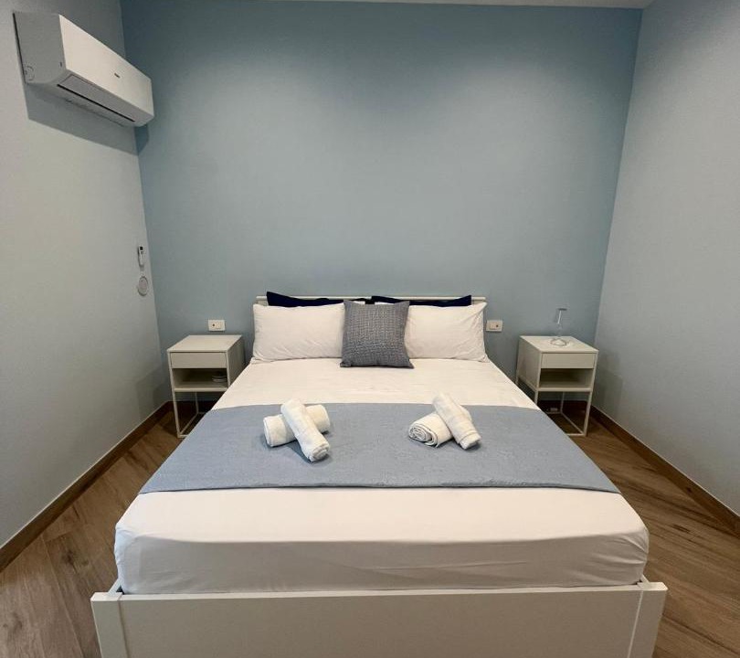 Photo of Bedroom in Meta