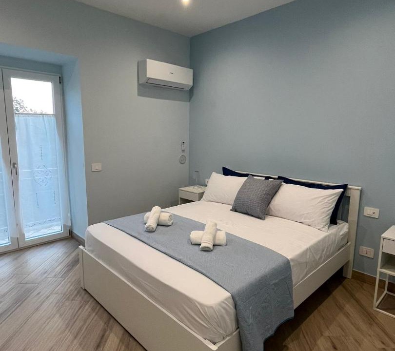 Photo of Bedroom in Meta