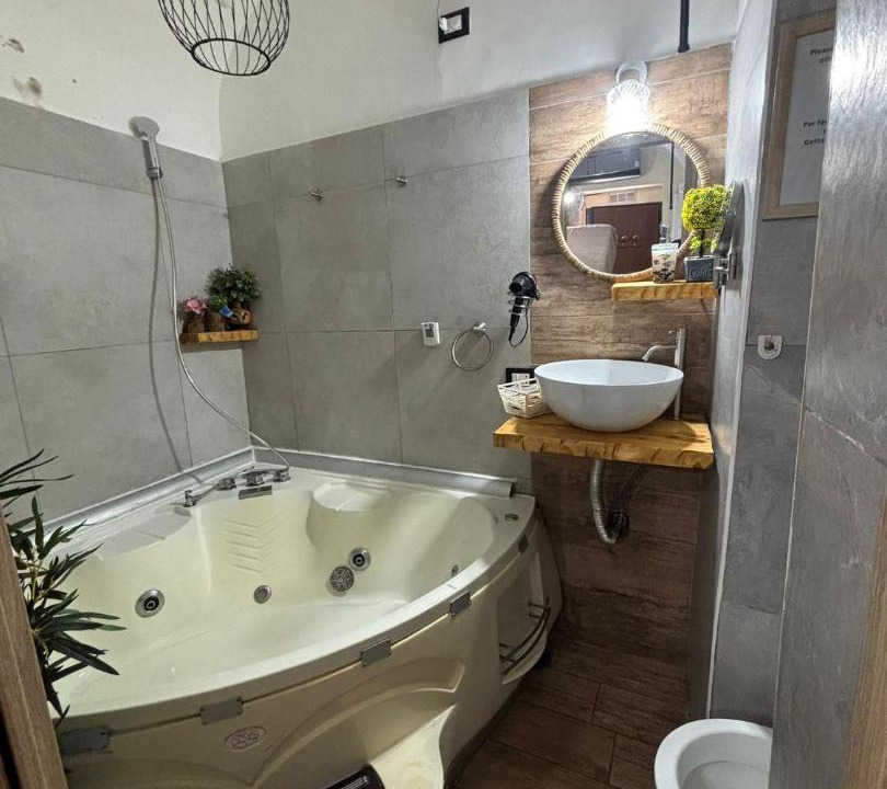 Photo of Bathroom in Naples City Centre