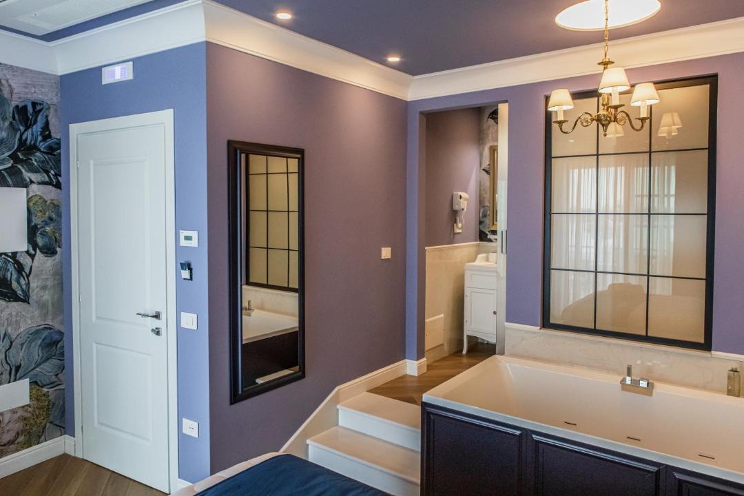 Photo of Bathroom in Bacoli