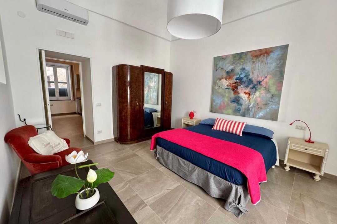 Photo of Bedroom in Meta