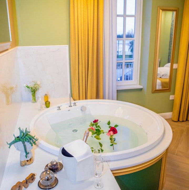 Photo of Bathroom in Bacoli