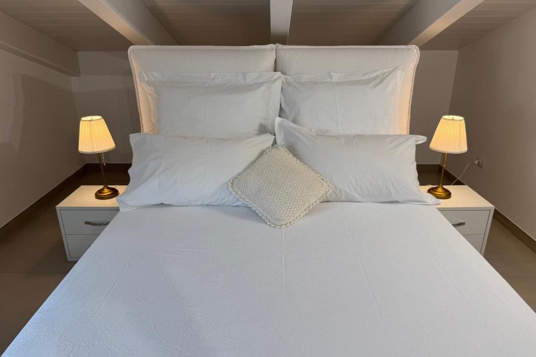 Photo of Bedroom in Meta