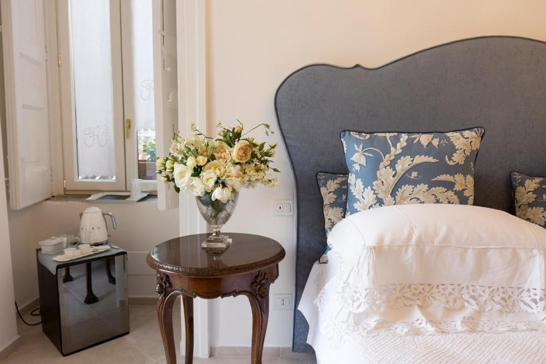 Photo of Bedroom in Meta