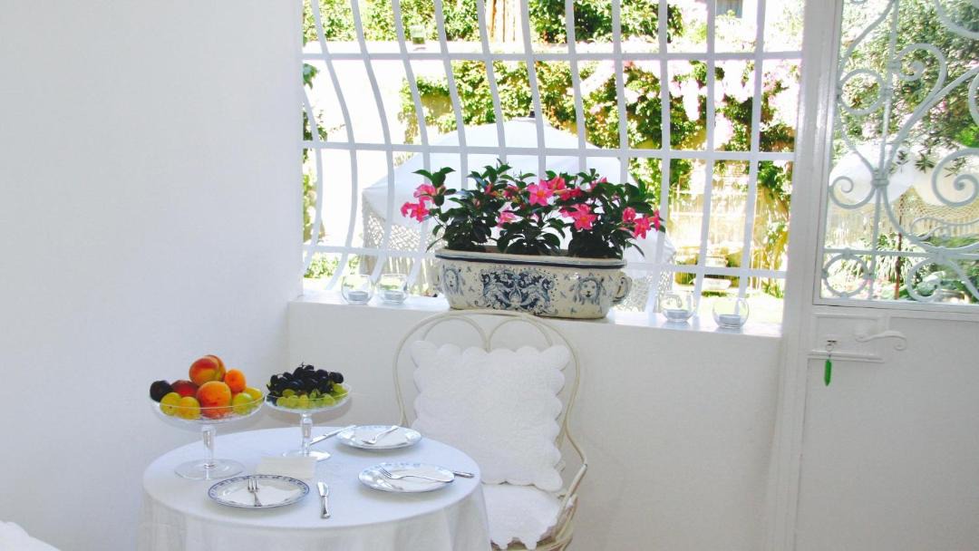 Photo of Patio Balcony in Meta