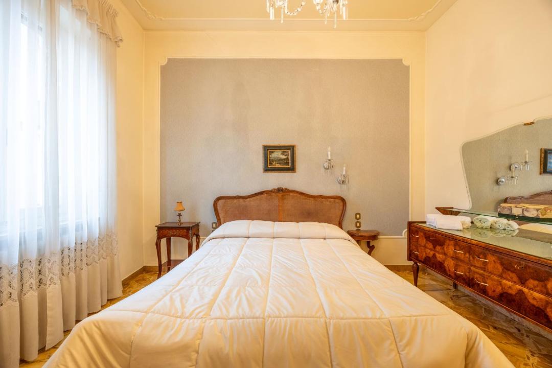 Photo of Bedroom in Arezzo