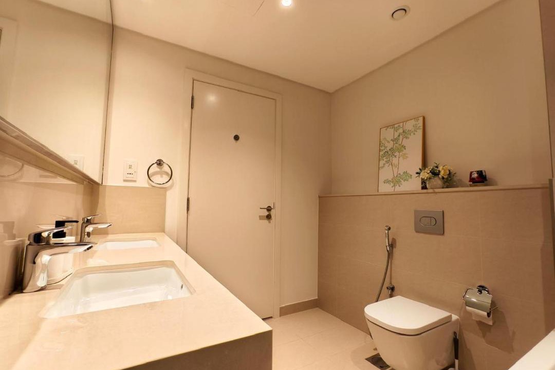 Photo of Bathroom in Za'abeel 2