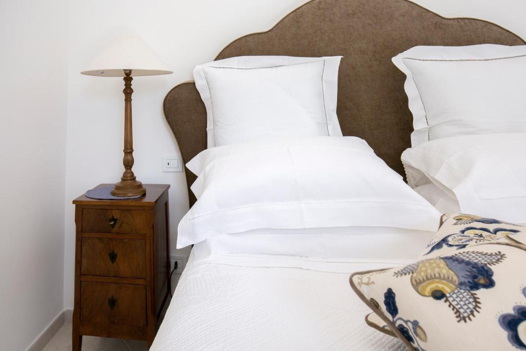 Photo of Bedroom in Meta