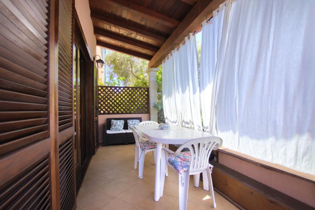 Photo of Patio Balcony in Case Peschiera-Lu Fraili