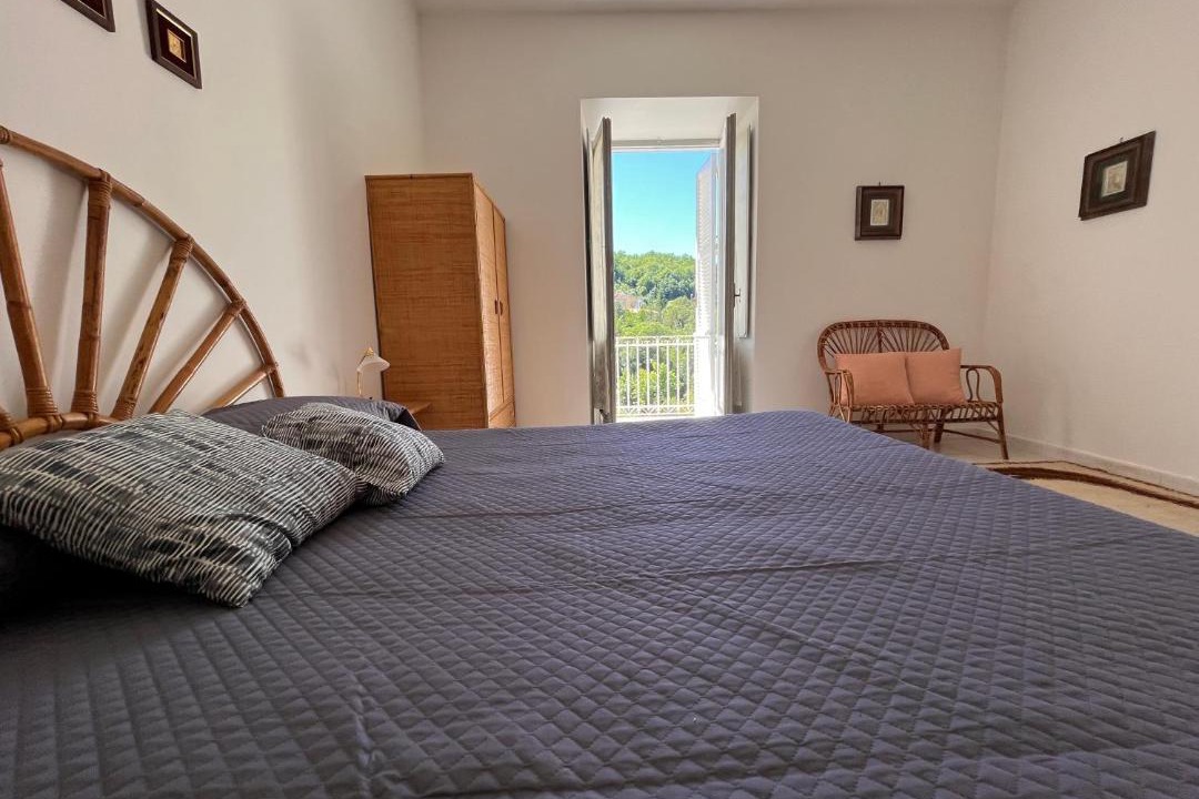 Photo of Bedroom in Atina