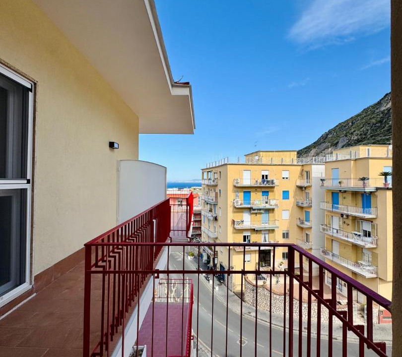 Photo of Patio Balcony in Meta