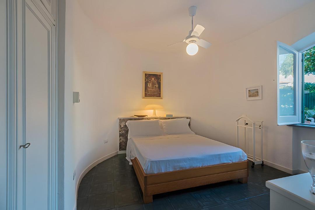 Photo of Bedroom in Ischia Porto