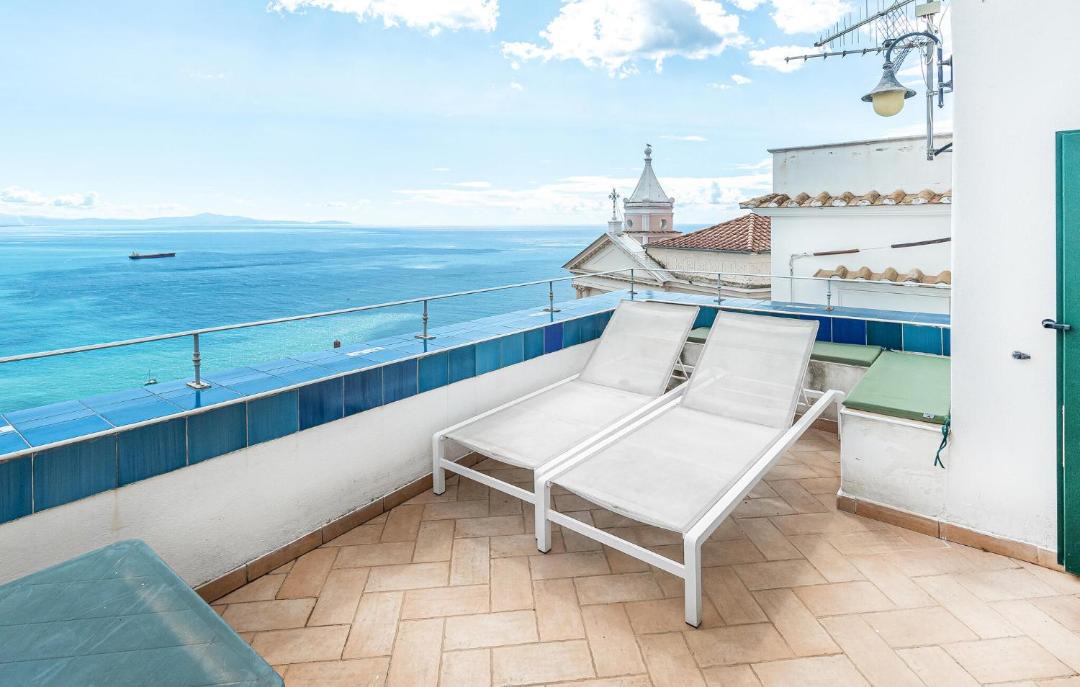 Photo of Patio Balcony in Raito