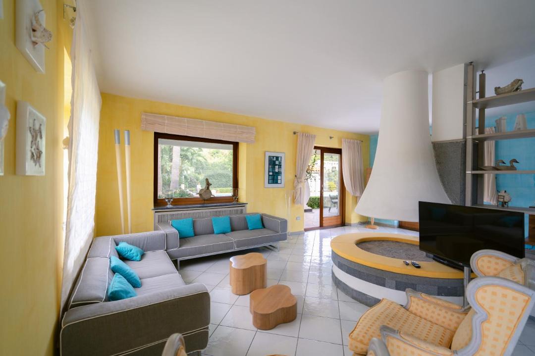 Photo of Livingroom in Ischia Porto