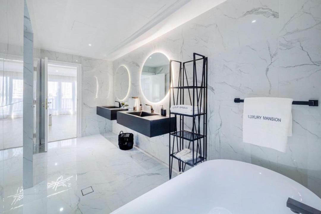 Photo of Bathroom in Palm Jumeirah