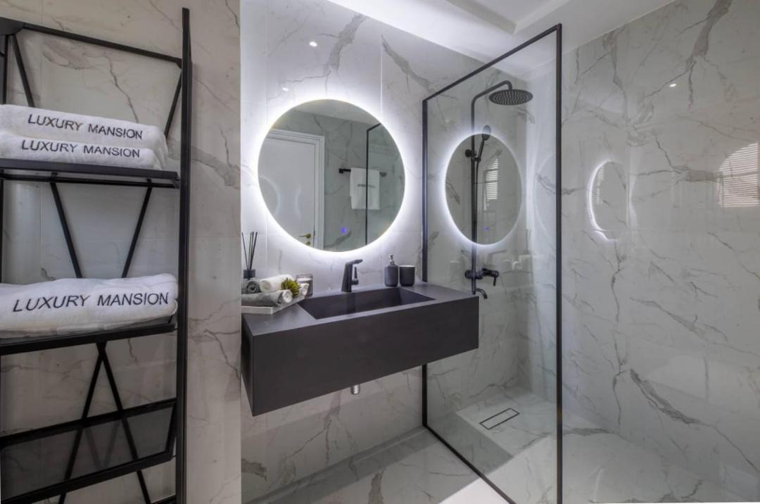 Photo of Bathroom in Palm Jumeirah