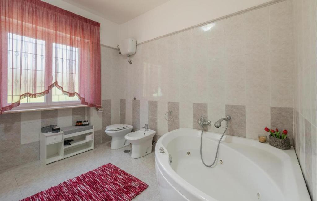 Photo of Bathroom in Villa Santa Lucia