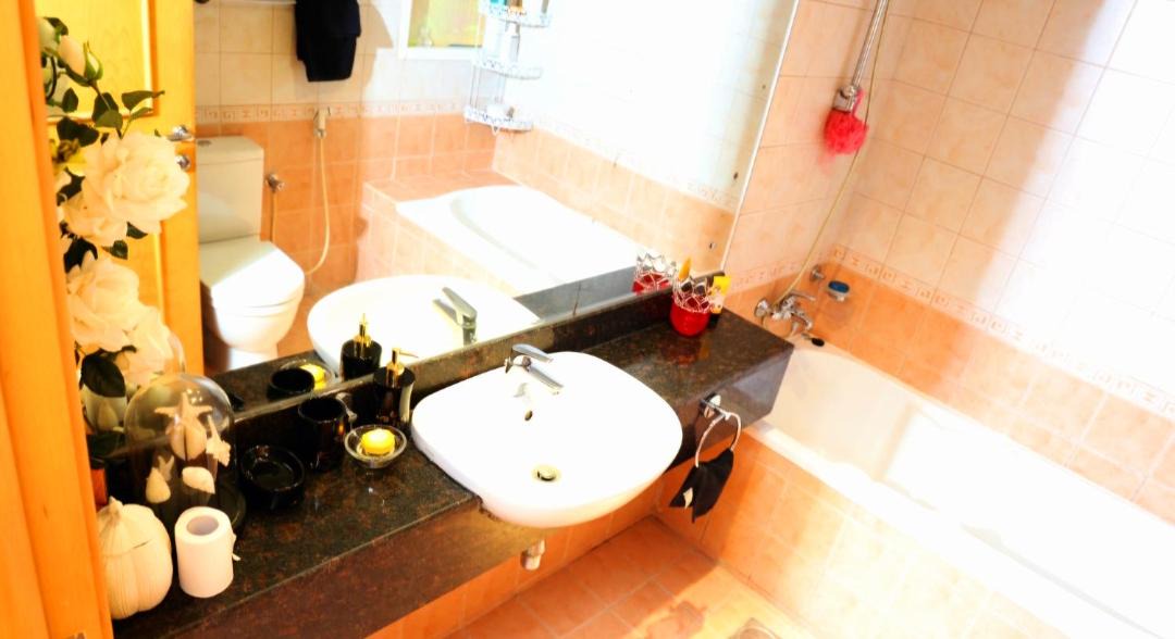 Photo of Bathroom in Jumeira 1