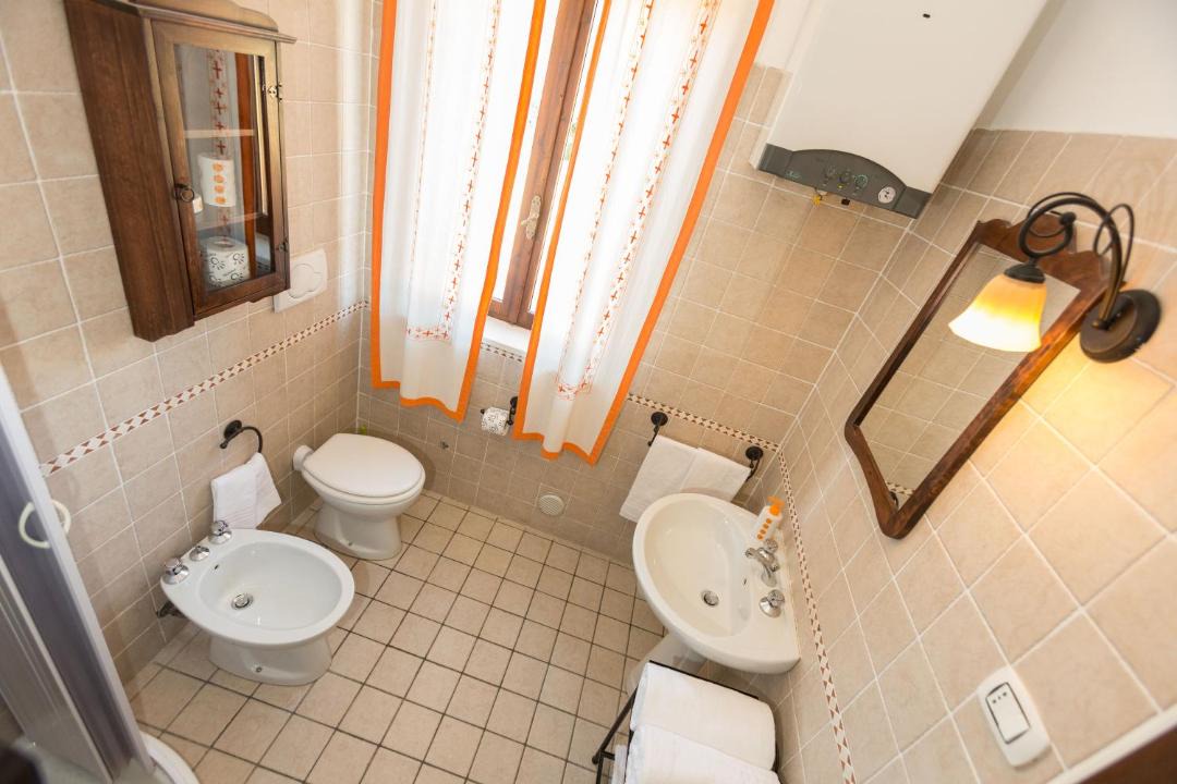 Photo of Bathroom in Tortoreto
