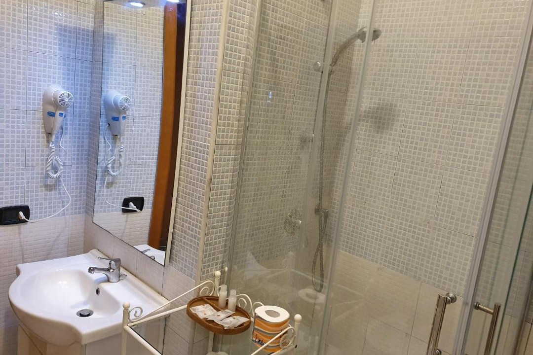 Photo of Bathroom in Cimitile