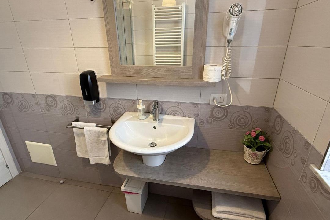 Photo of Bathroom in Secondigliano