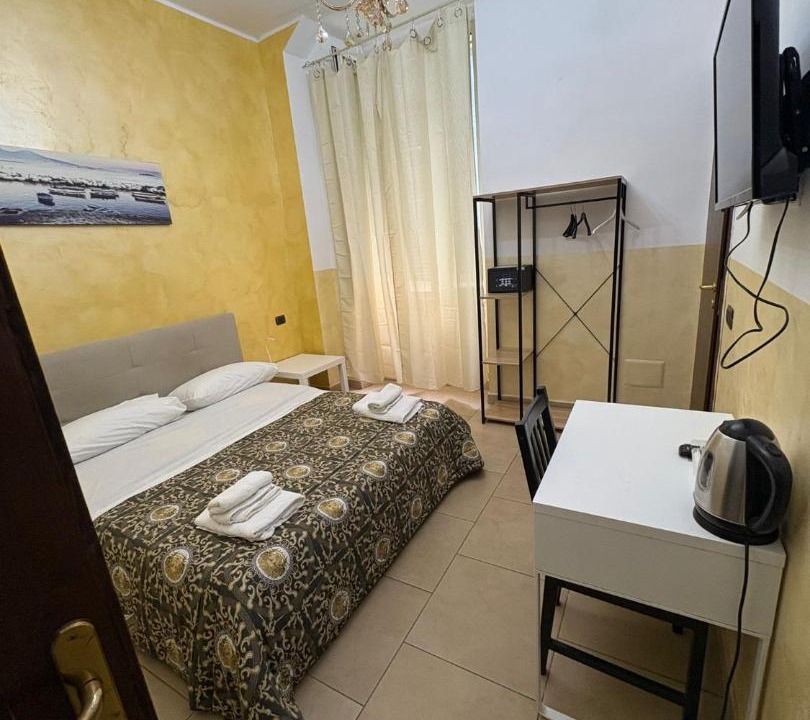 Photo of Bedroom in Naples City Centre