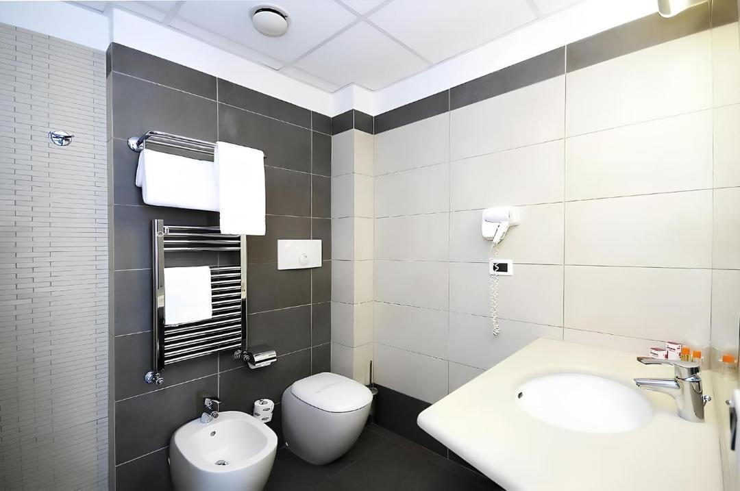 Photo of Bathroom in Casoria