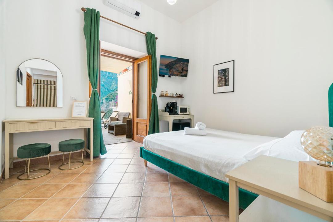 Photo of Bedroom in Montepertuso