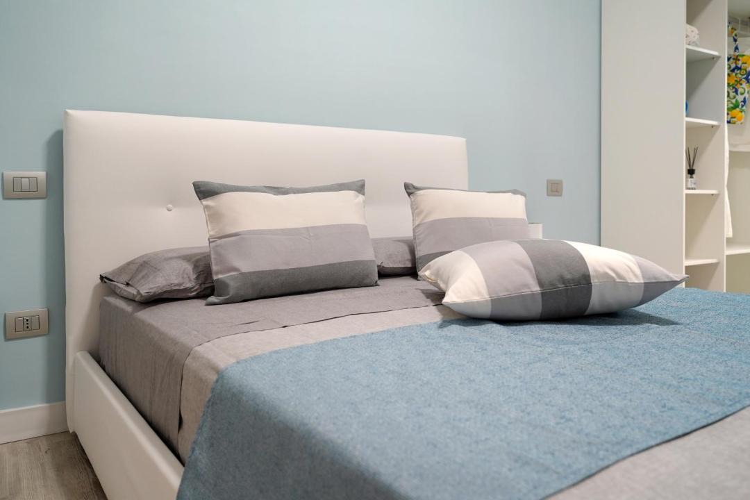 Photo of Bedroom in Meta