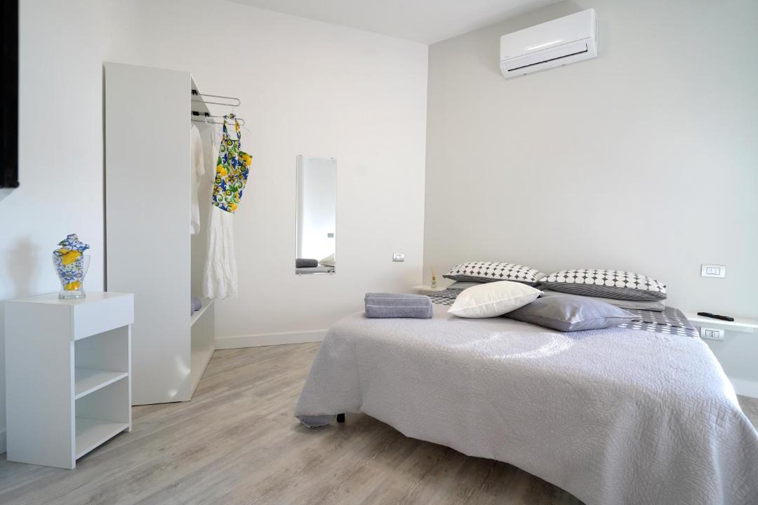 Photo of Bedroom in Meta