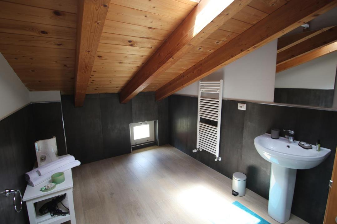 Photo of Bathroom in Piediluco