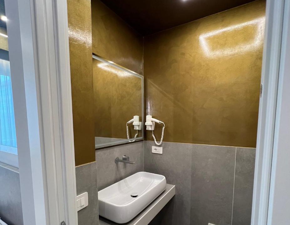 Photo of Bathroom in Bacoli