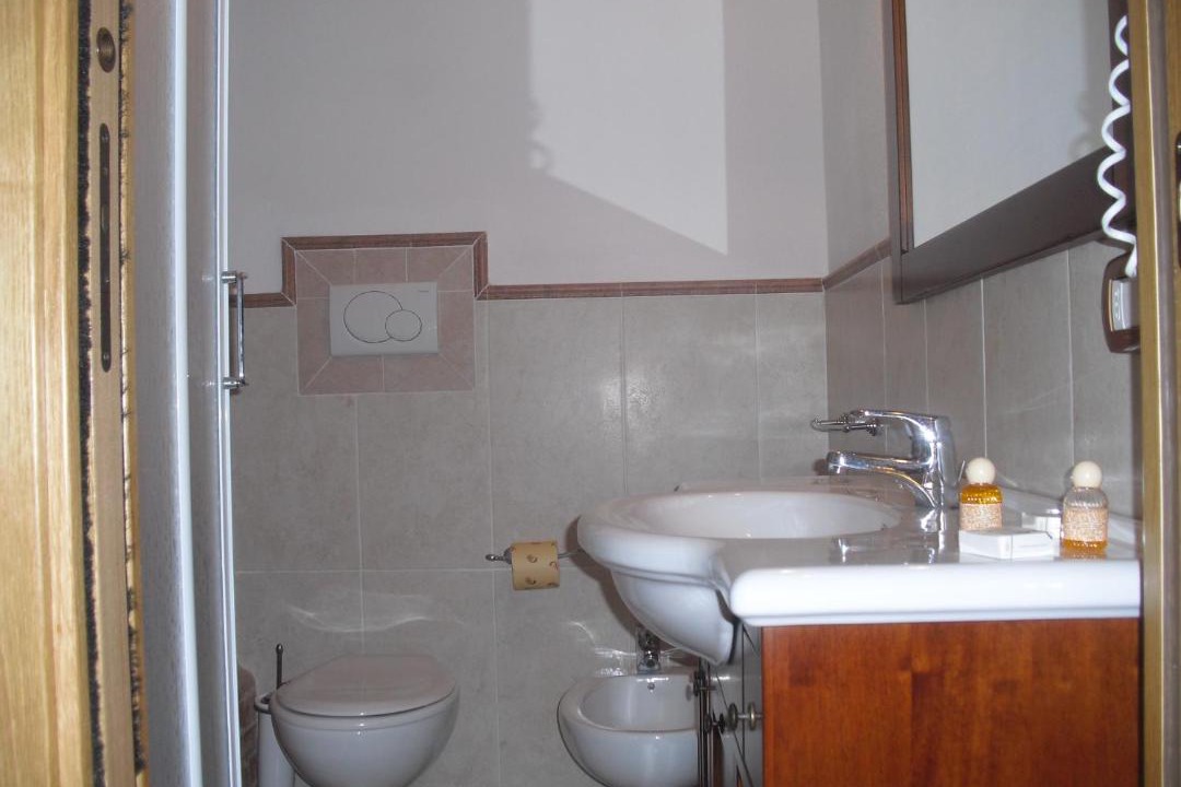 Photo of Bathroom in Torre A Castello