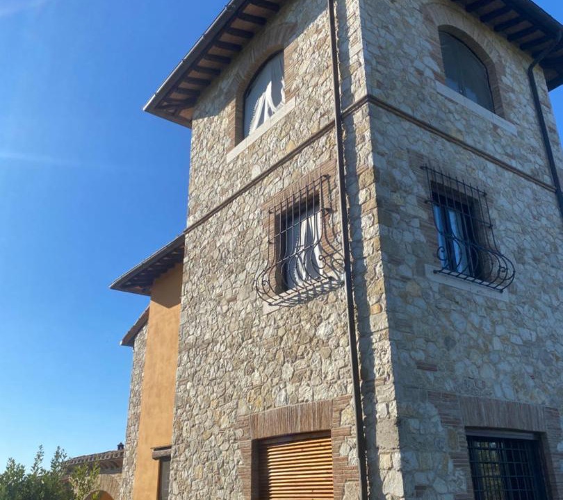 Photo of Buildings in Montecampano