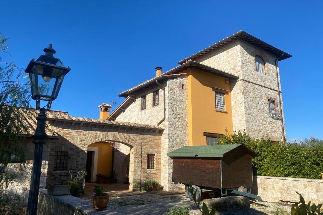 Photo of Buildings in Montecampano