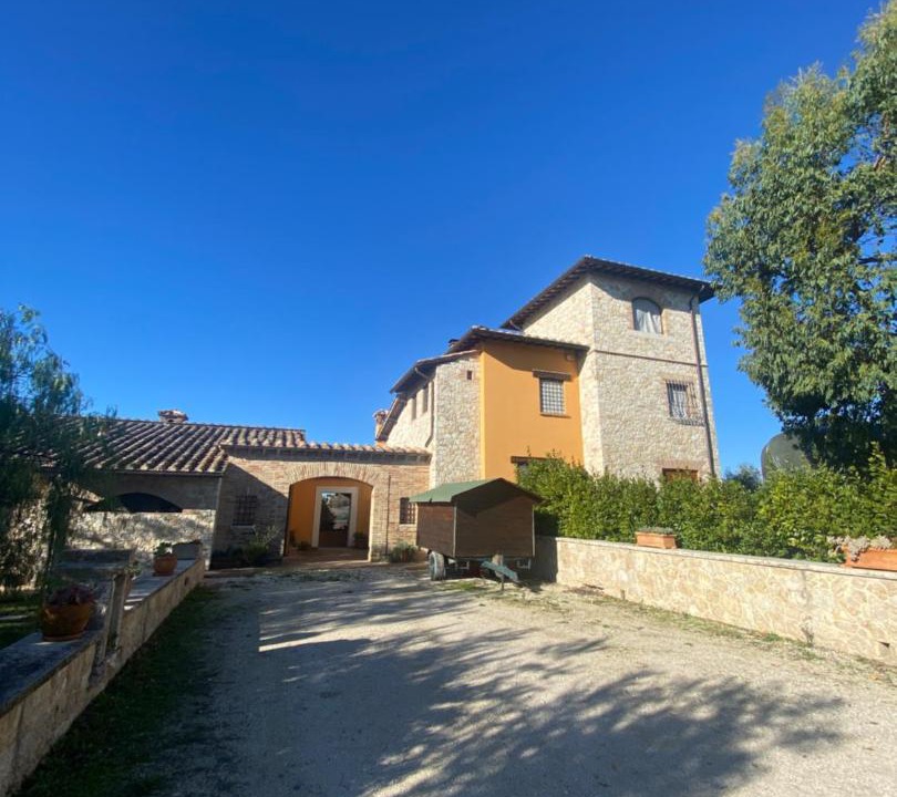 Photo of Buildings in Montecampano